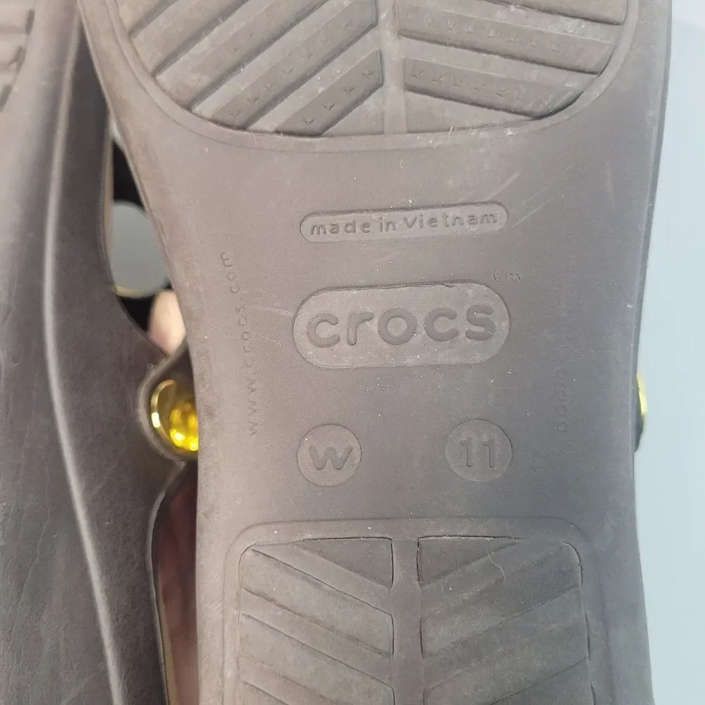 Crocs Sanrah Brown Thong Flip Flop Wedge Sandals Shoes Women's 11
